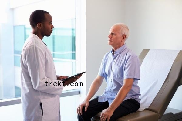 Older man at the doctor<i></i>'s office